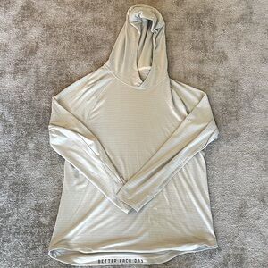 Men’s Lululemon License to Train hoodie. Ivory in color. men’s XL.